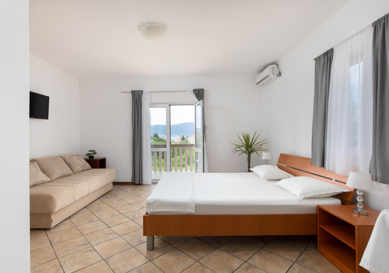Apartments Bojic Tivat Eksteriør billede